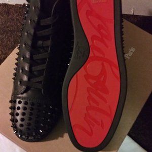 CHRISTIAN LOUBOUTIN